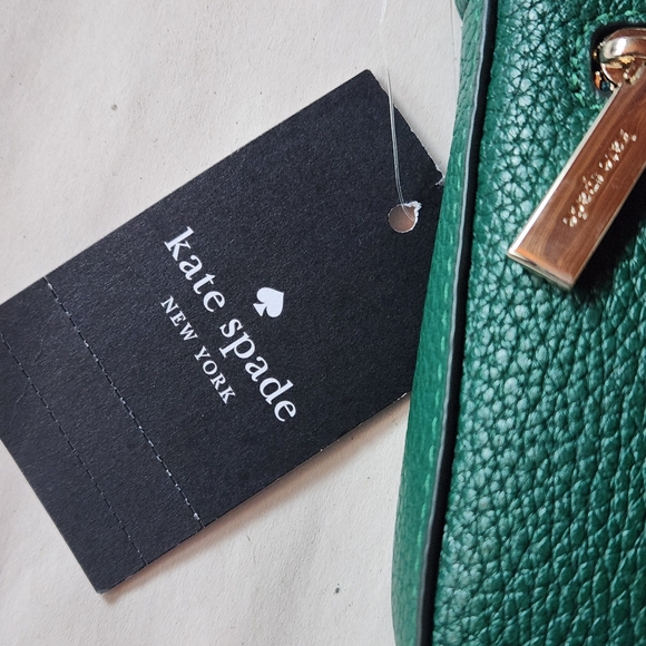 Kate Spade Convertible Wristlet NWT - Picture 3 of 9